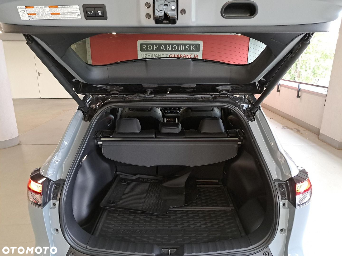 Toyota Corolla Cross 2.0 Hybrid Executive AWD - 13
