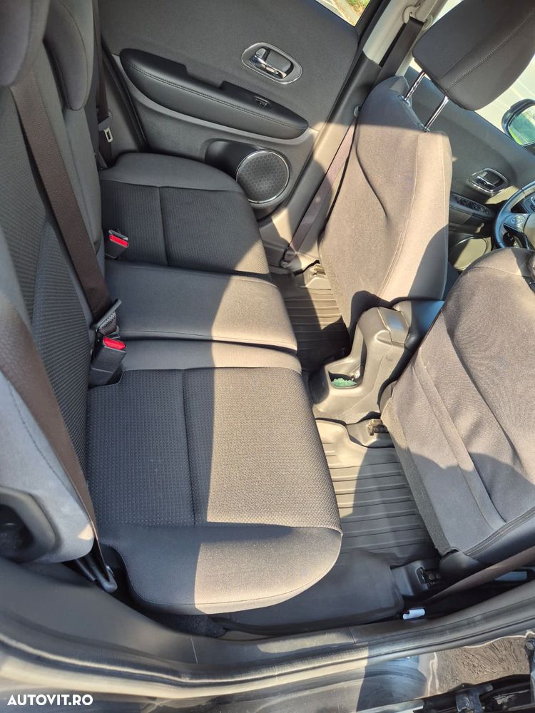 Honda HR-V 1.5 i-VTEC 4x2 CVT Elegance - 16