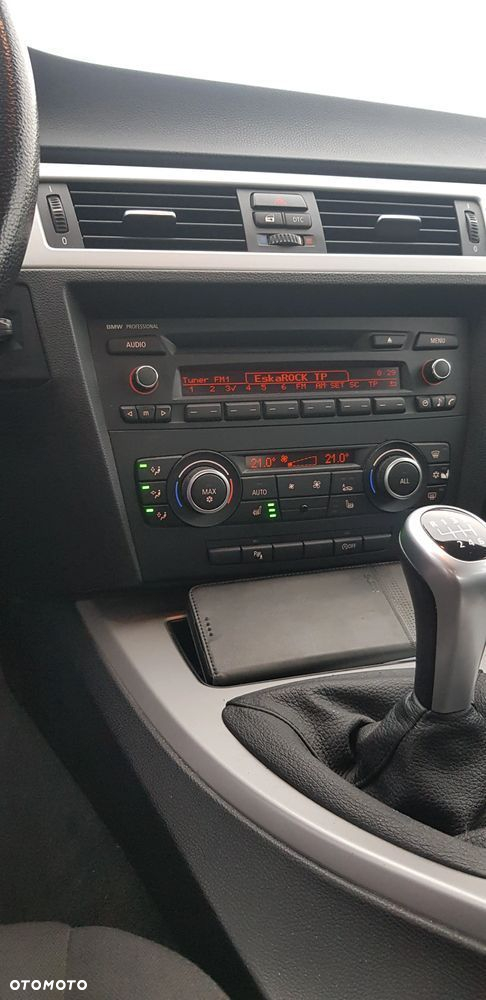 BMW Seria 3 318d - 12