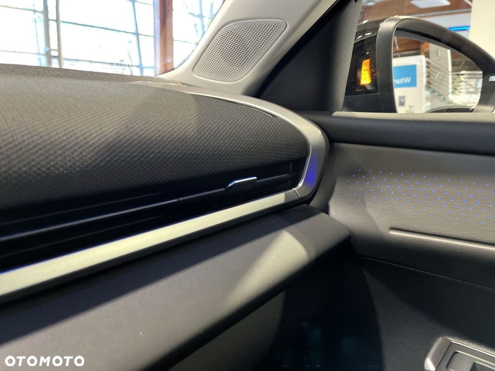 Volkswagen T-Roc - 22