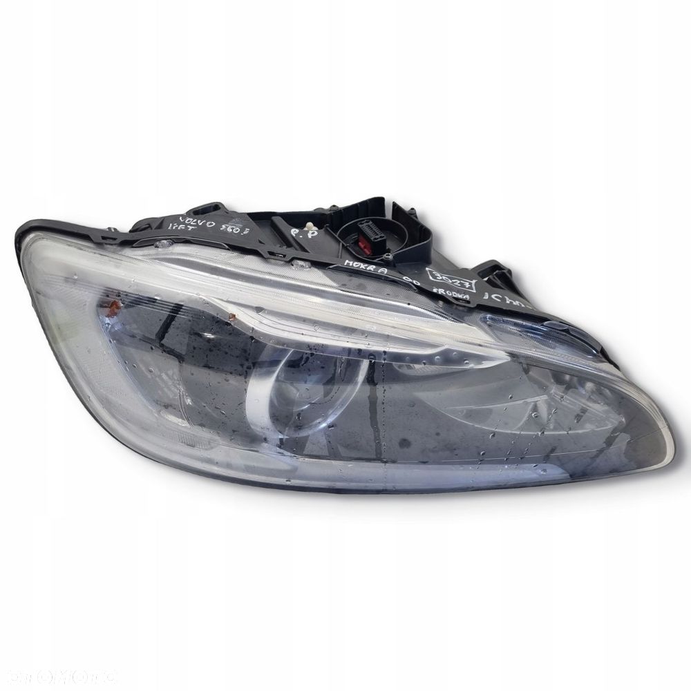 LAMPA PRAWA Volvo S60 II V60 prawy przód przednia EUROPEJSKA XENON 31358094 - 1