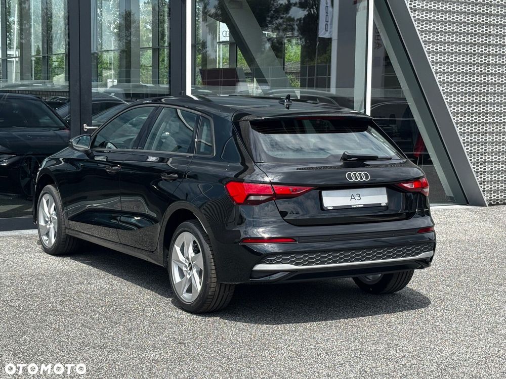 Audi A3 Sportback - 12