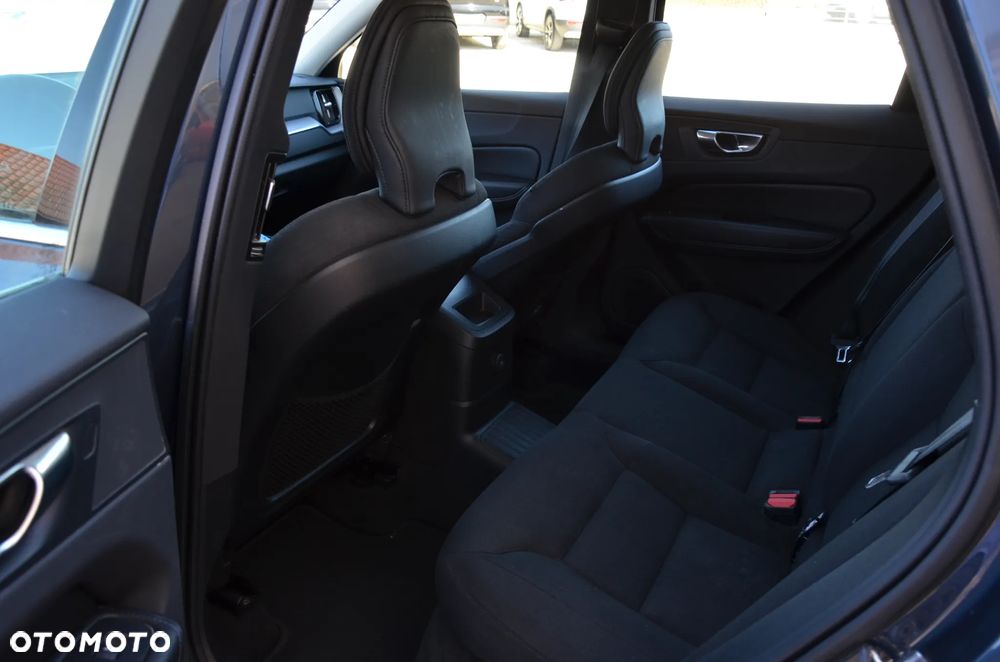 Volvo XC 60 T6 Plug-In Hybrid AWD Inscription - 15