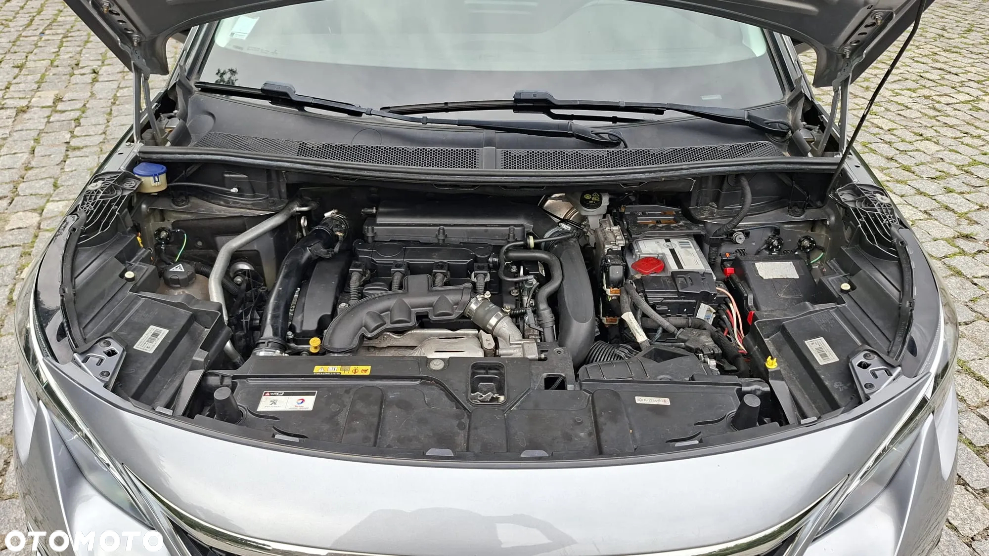 Peugeot 3008 THP 165 EAT6 Stop & Start Allure - 23