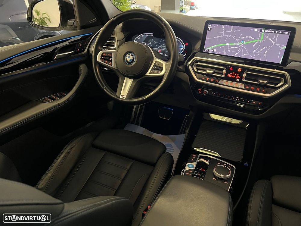 BMW iX3 M Sport Impressive - 32