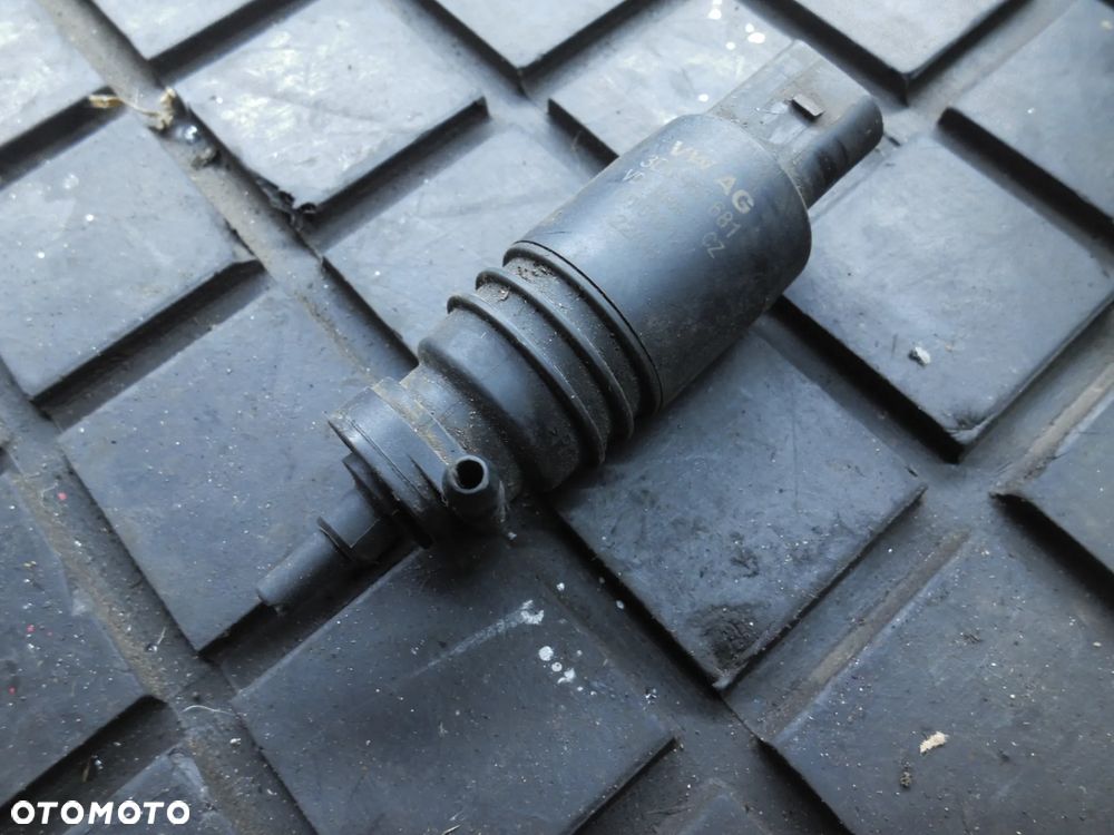 VW PHAETON A8 D3 POMPKA SPRYSKIWACZA 3D0955681 - 1