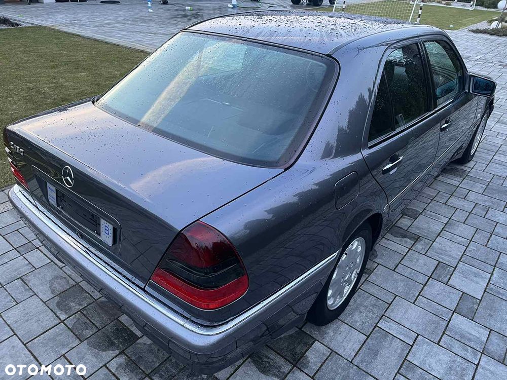 Mercedes-Benz Klasa C 180 Classic - 11