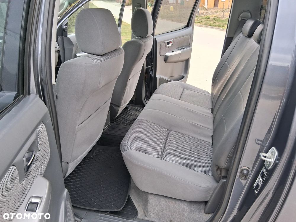 Toyota Hilux 3.0 D-4D SR5 - 10