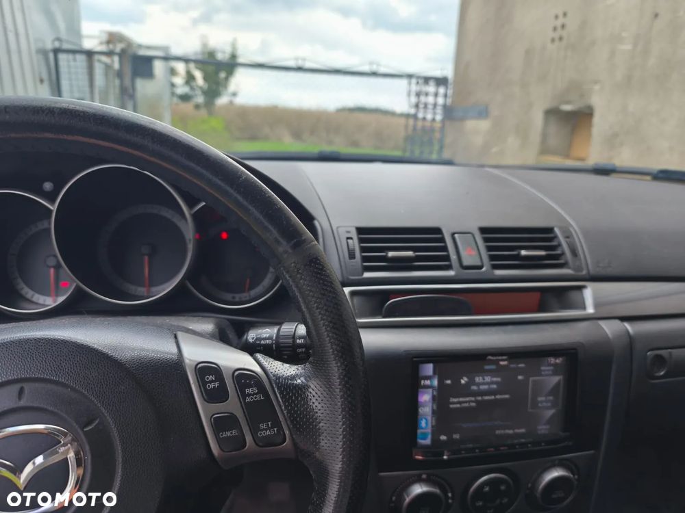 Mazda 3 2.0 CD Active + - 10