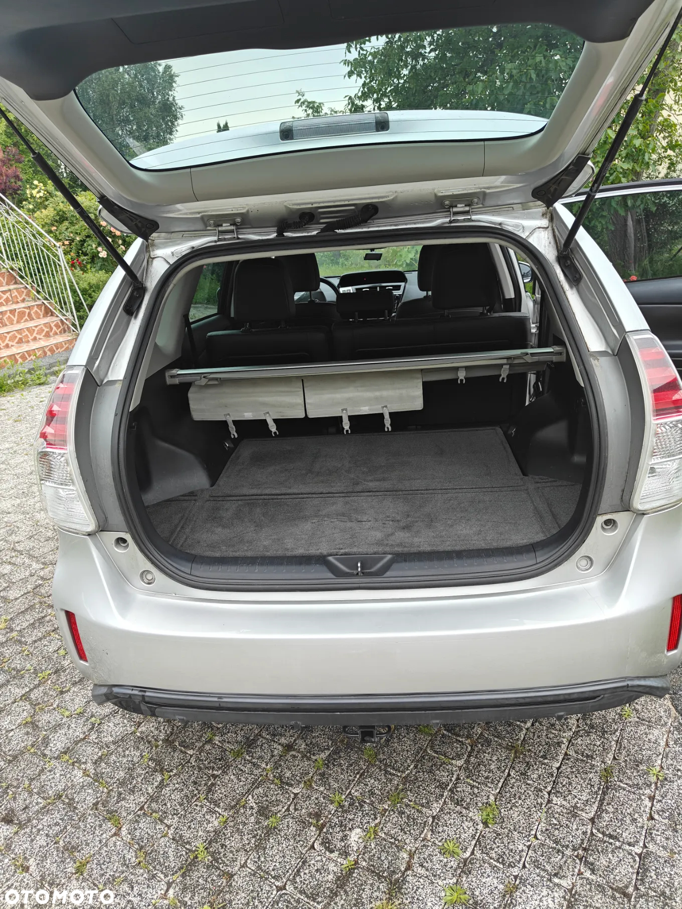 Toyota Prius+ (Hybrid) - 21