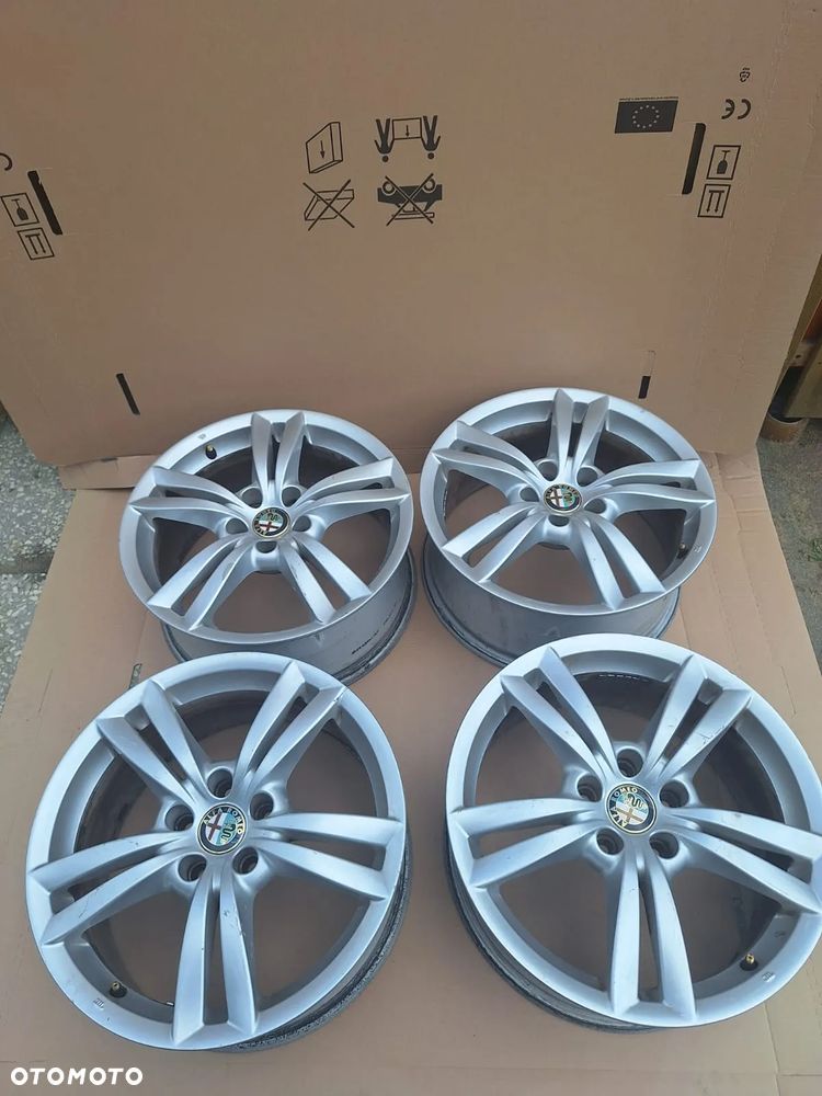 Felgi aluminiowe alfa romeo 159 brera 17 cali 7.5JX17H2 et 41 5x110  156081119 - 1