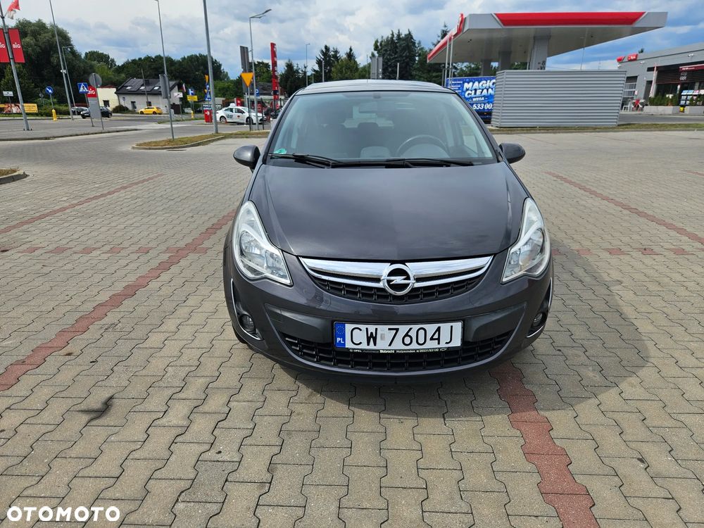 Opel Corsa 1.2 16V Essentia - 2