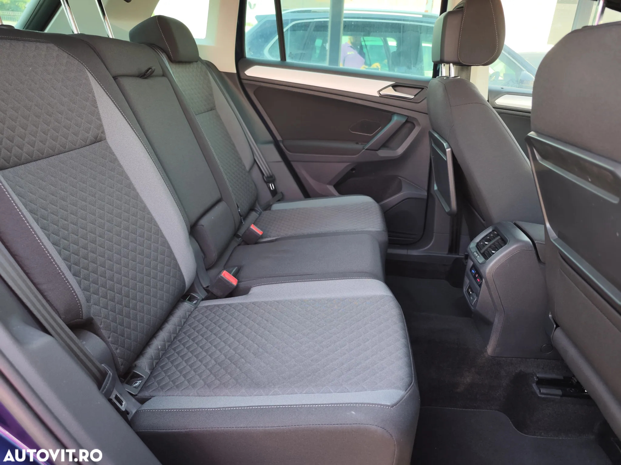 Volkswagen Tiguan 2.0 TDI DSG Base - 17