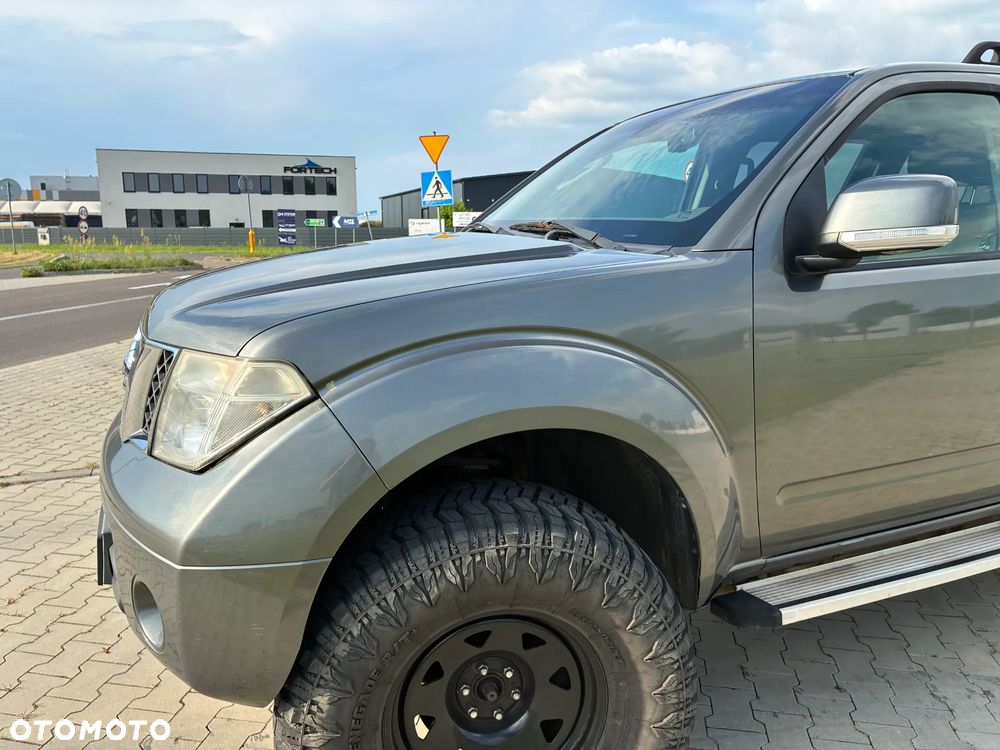 Nissan Pathfinder 2.5 dCi SE - 15