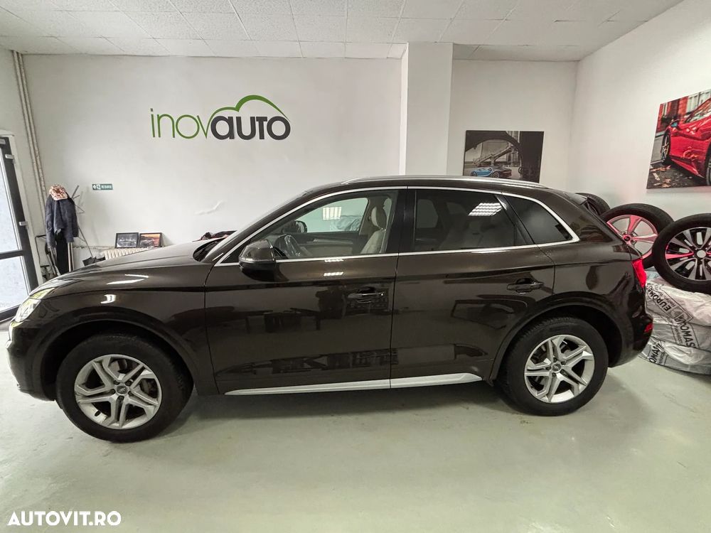 Audi Q5 2.0 40 TDI quattro S tronic Design - 4