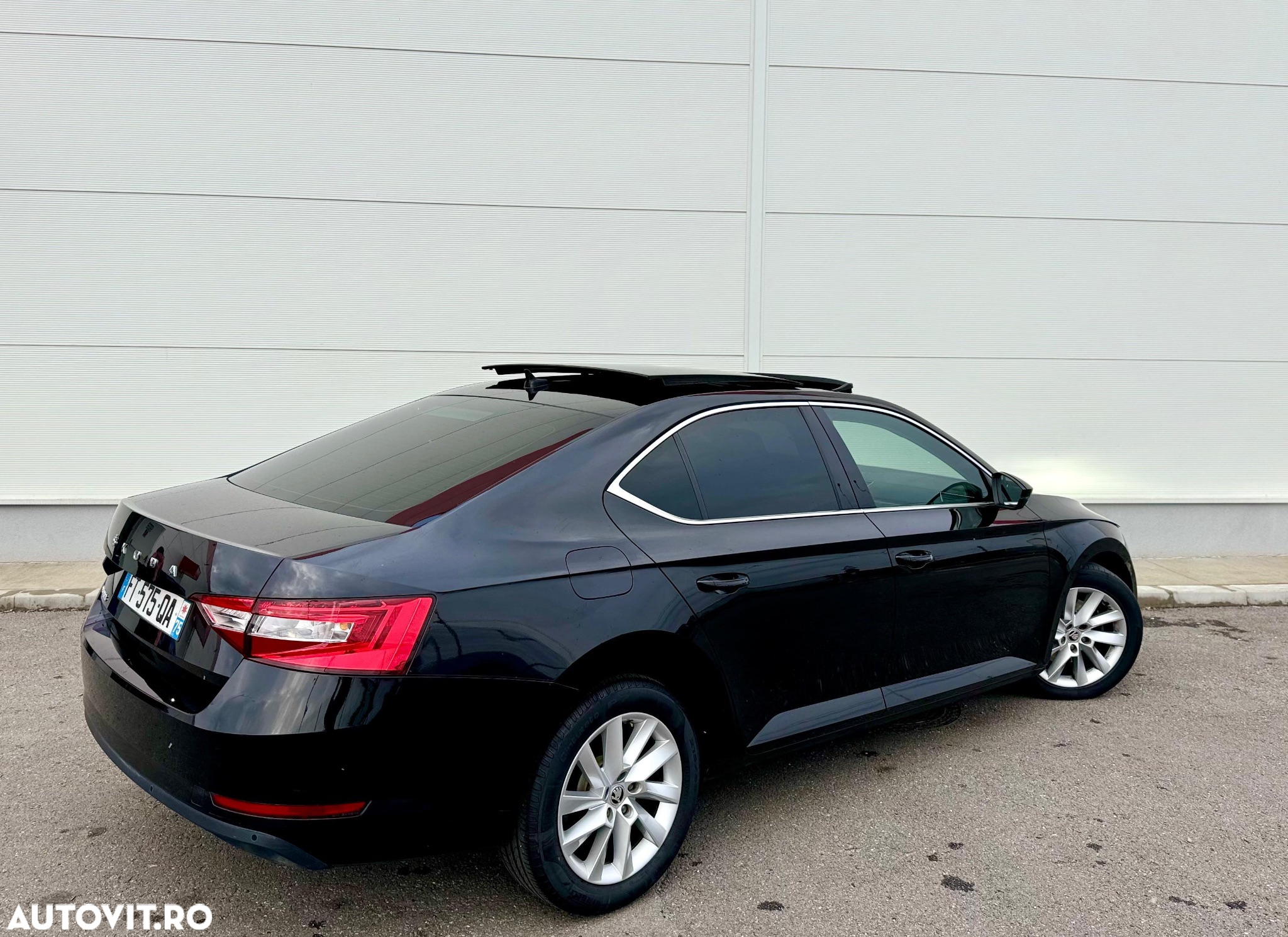 Skoda Superb 2.0 TDI DSG Ambition - 22