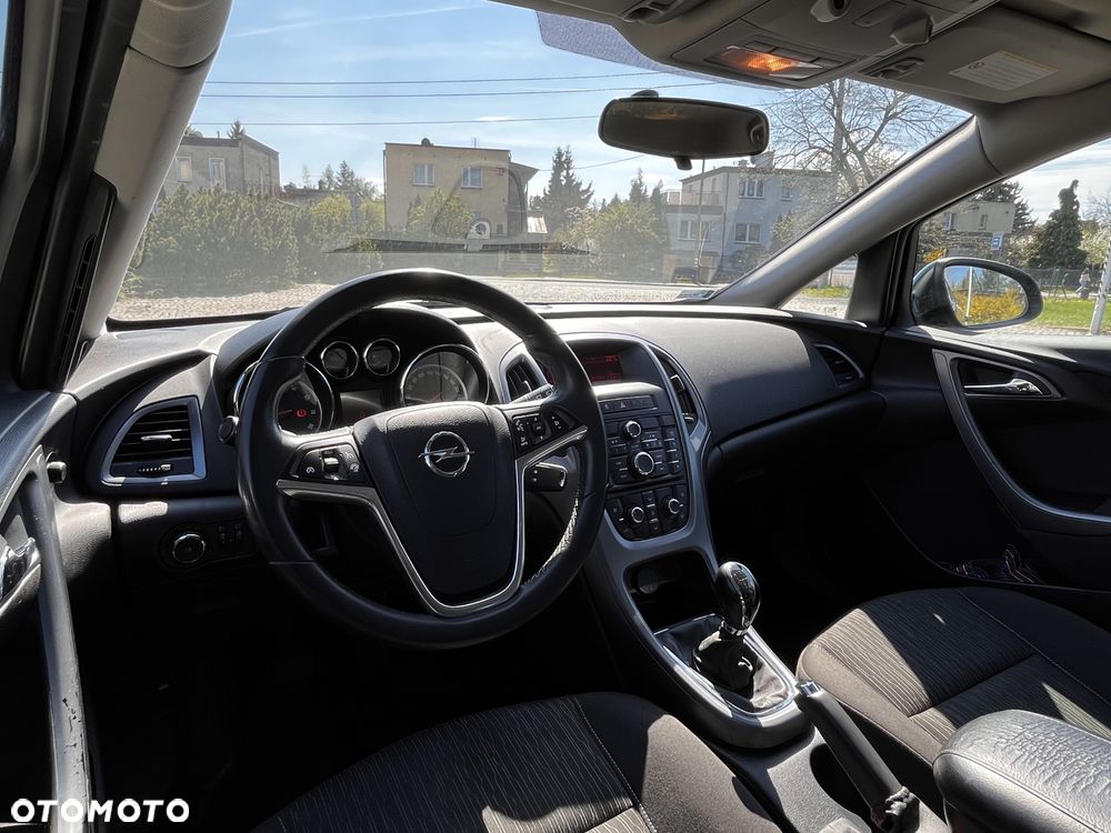 Opel Astra 1.4 T Enjoy - 9