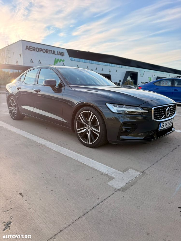 Volvo S60 T5 R-Design - 3