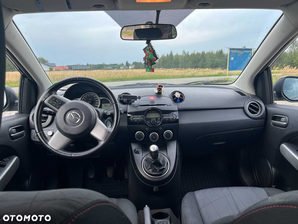 Mazda 2 - 6