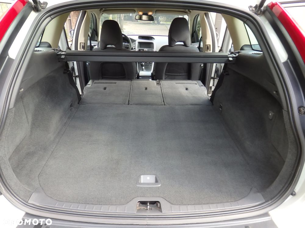 Volvo XC 60 2.4D DRIVe - 10