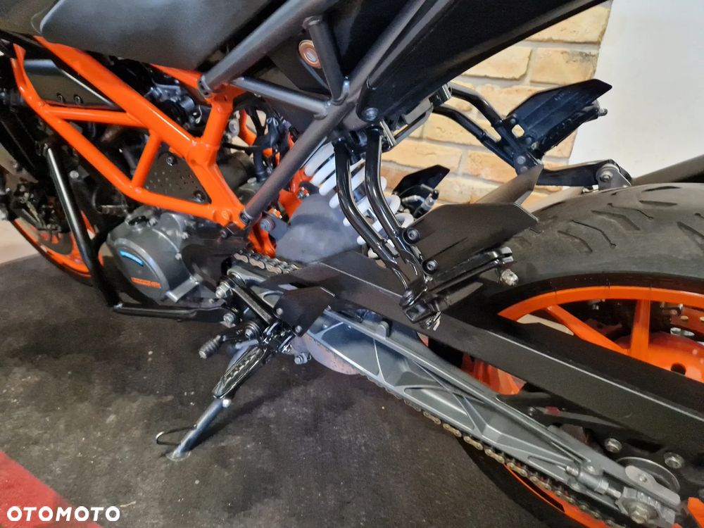 KTM Duke 125 - 16