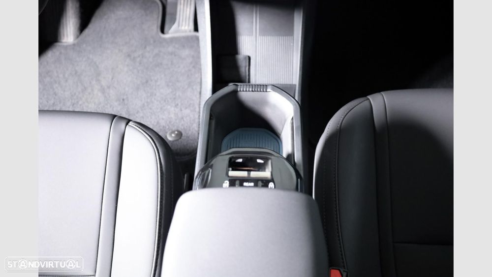 Volvo EX 30 69 kWh Single Motor Extended Range Black Edition — fotografia 16