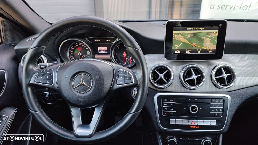 Mercedes-Benz GLA 180 d Urban - 16