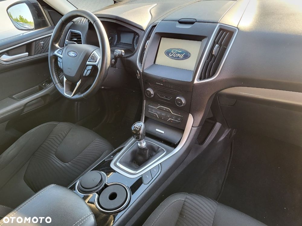 Ford S-Max - 13