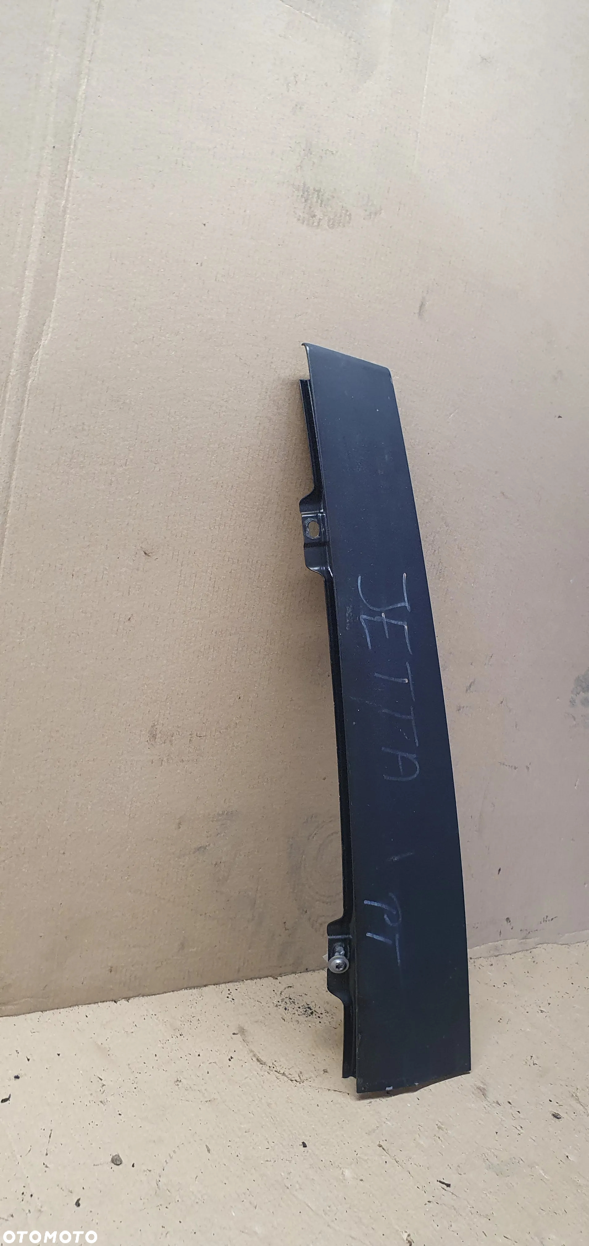 Listwa drzwi prawy tył Volkswagen Jetta V 1K5839902D - 2