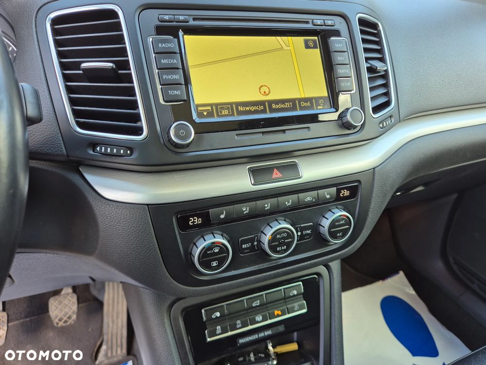 Volkswagen Sharan 2.0 TDI BlueMotion Technology Highline - 28