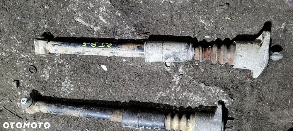 Volkswagen Golf 4 amortyzatory tył - 4