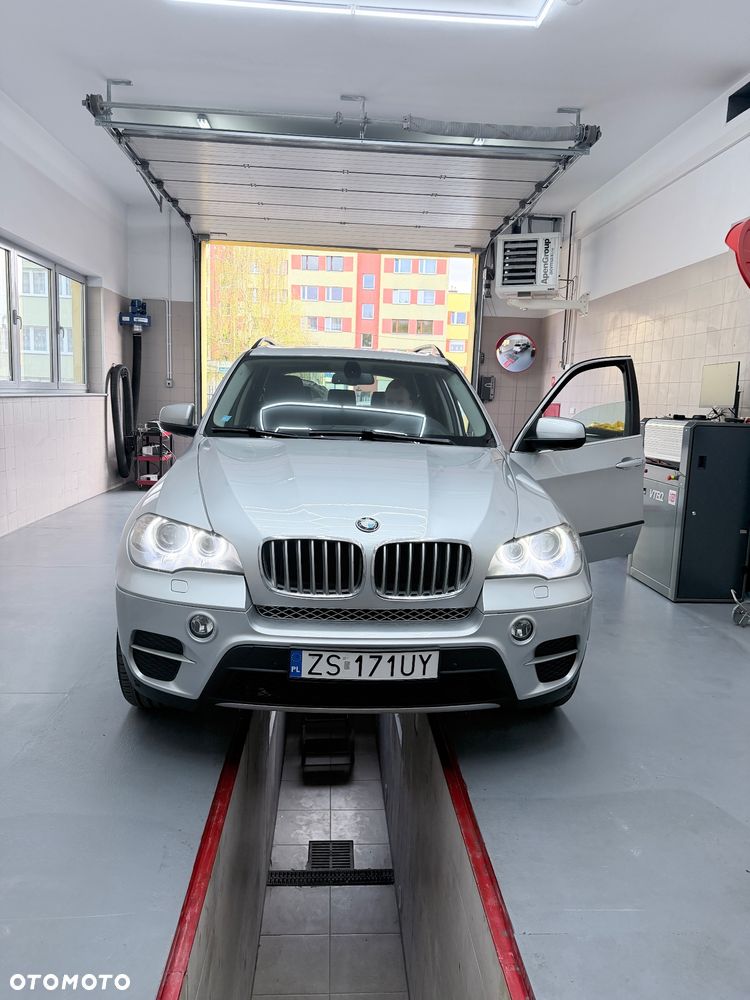 BMW X5 xDrive35i - 16