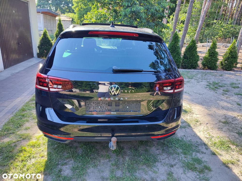 Volkswagen Passat Variant 2.0 TDI SCR DSG Elegance - 20