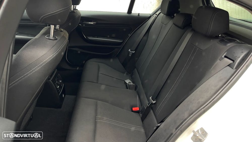 BMW 116 d Aut. Sport Line - 23