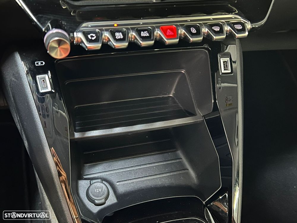 Peugeot e-2008 50 kWh Active Pack - 17