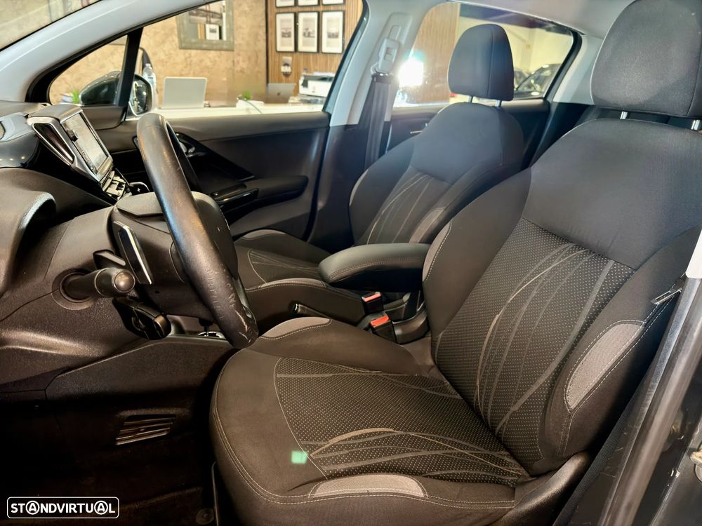 Peugeot 208 e-HDi 68 EGS5 Stop&Start Active - 12