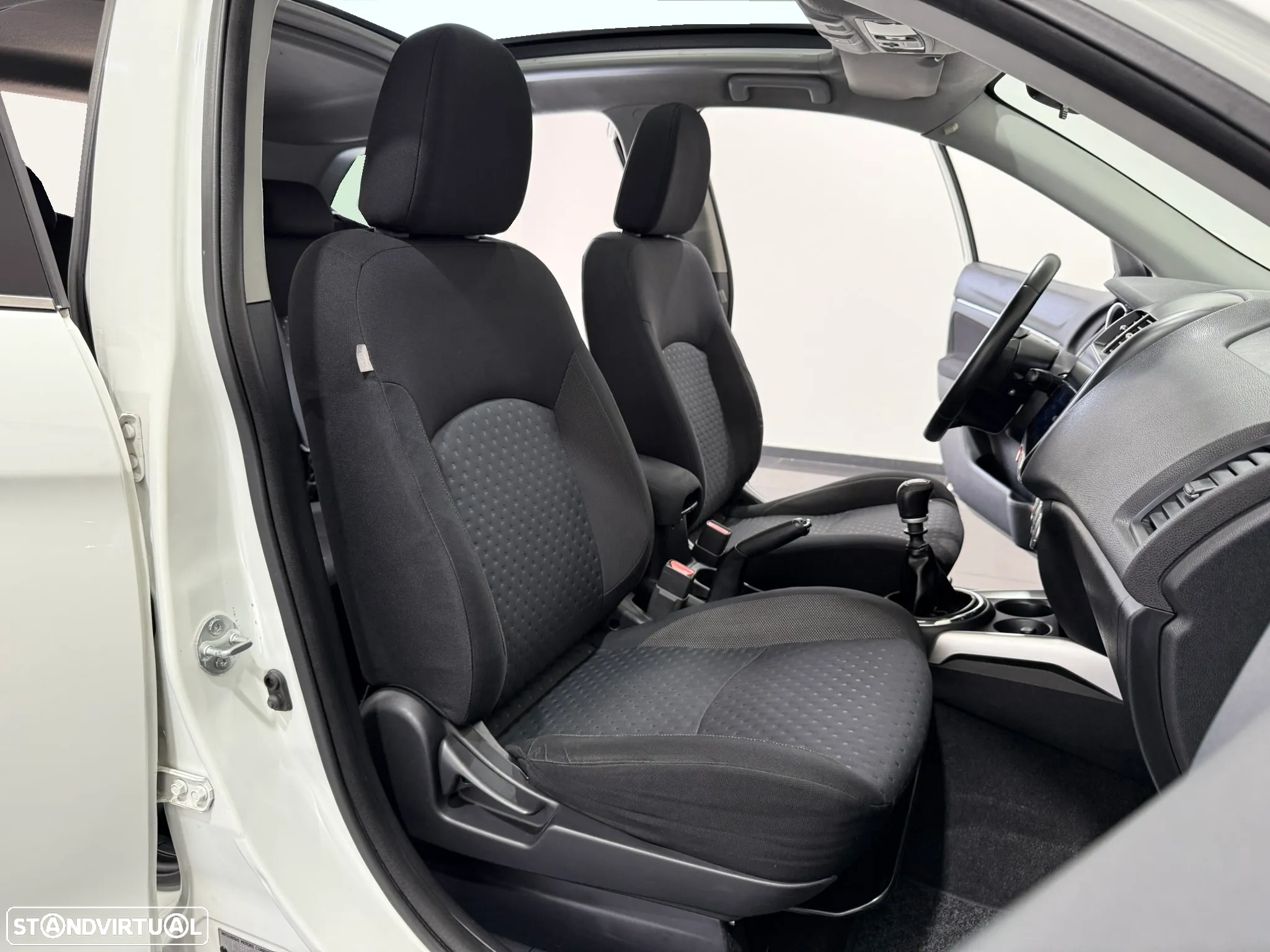 Mitsubishi ASX 1.8 DI-D Intense - 39