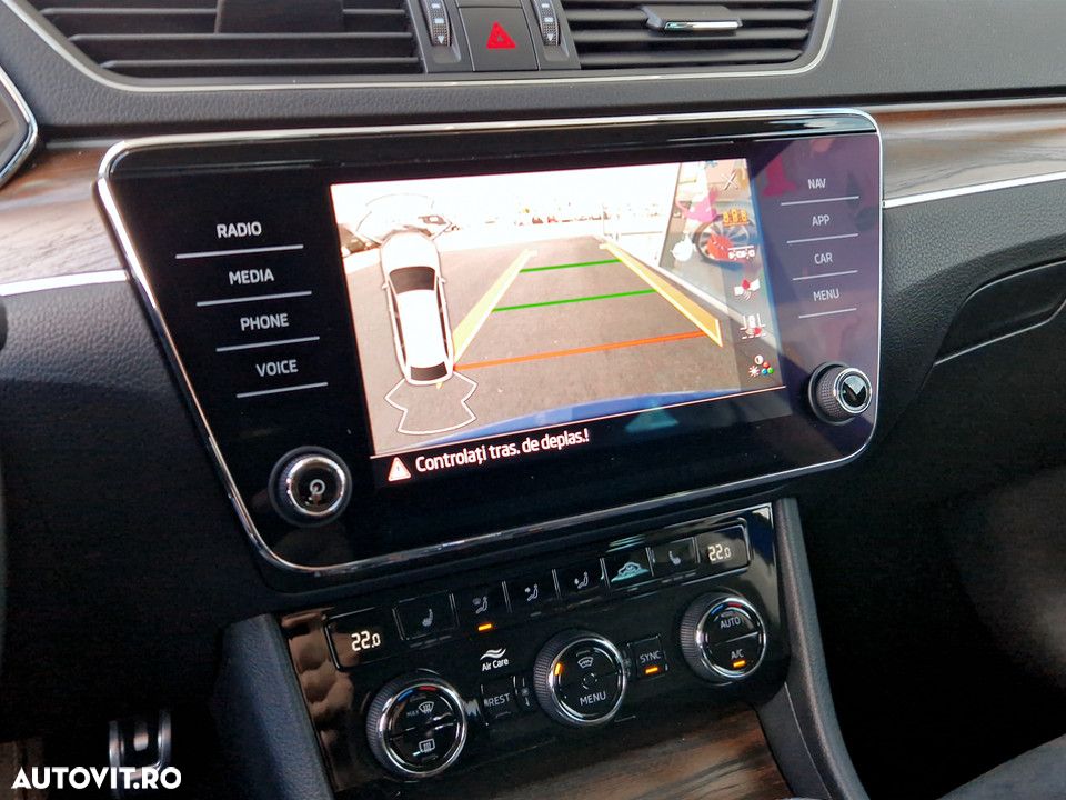 Skoda Superb 2.0 TDI 4X4 DSG Scout - 24