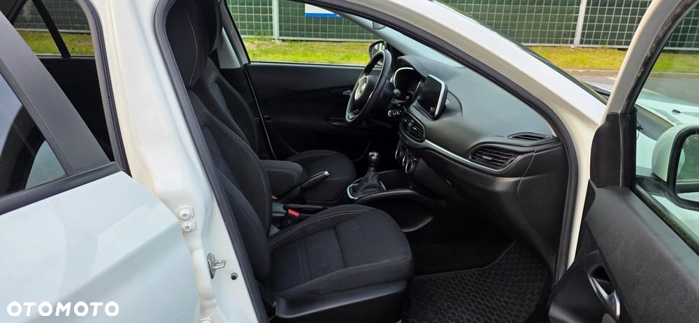 Fiat Tipo 1.4 T-Jet Lounge - 25