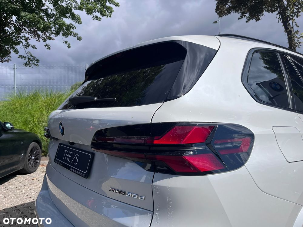 BMW X5 xDrive30d mHEV - 33