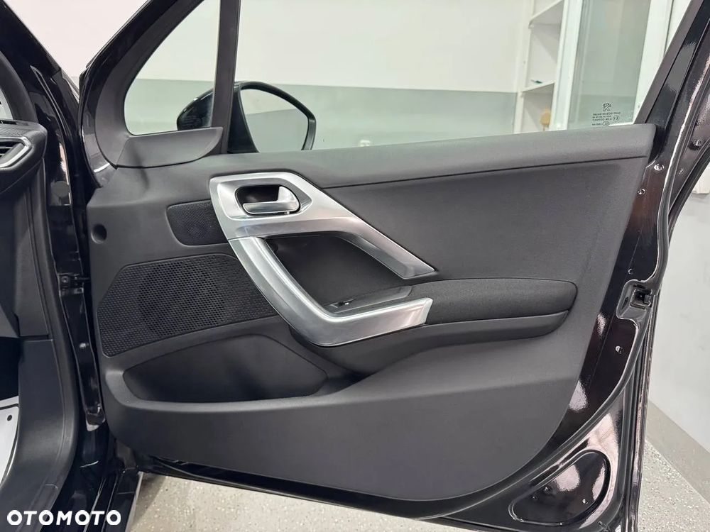 Peugeot 2008 BlueHDi FAP 120 STOP & START EAT6 Allure - 33