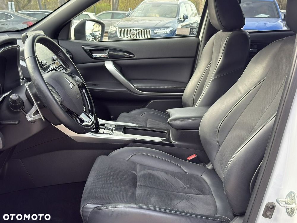 Mitsubishi Eclipse Cross - 12