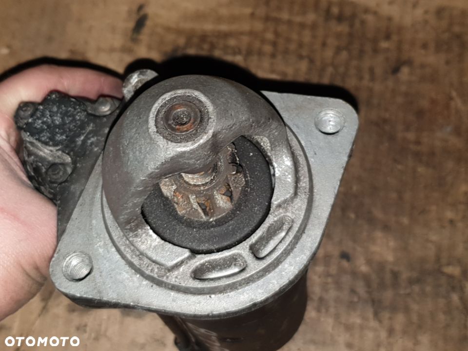 BMW E46 E39 m54 2.2B rozrusznik silnika - 3