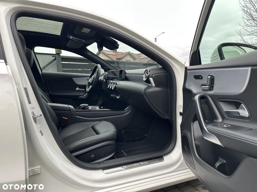 Mercedes-Benz Klasa A 250 Progressive 7G-DCT - 16