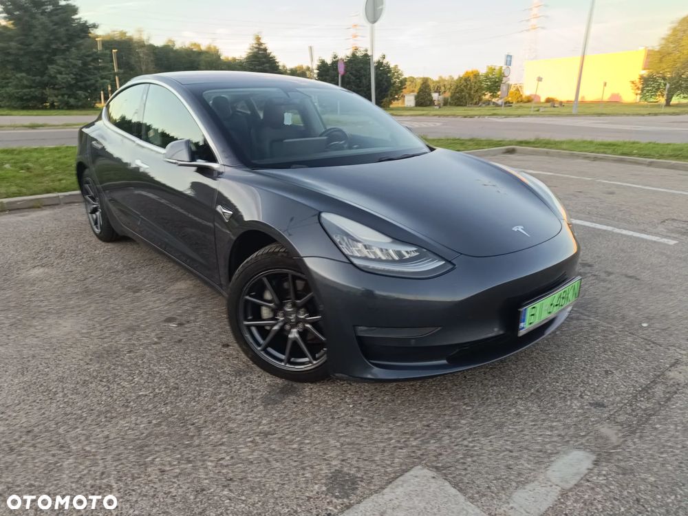 Tesla Model 3 - 16