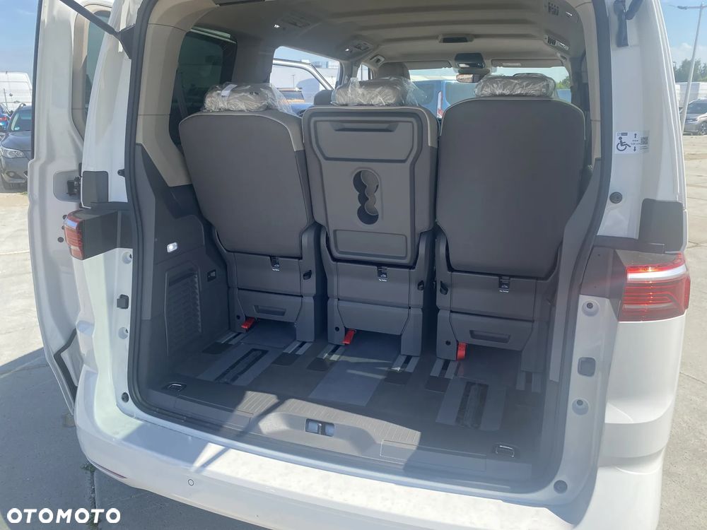 Volkswagen Multivan - 14