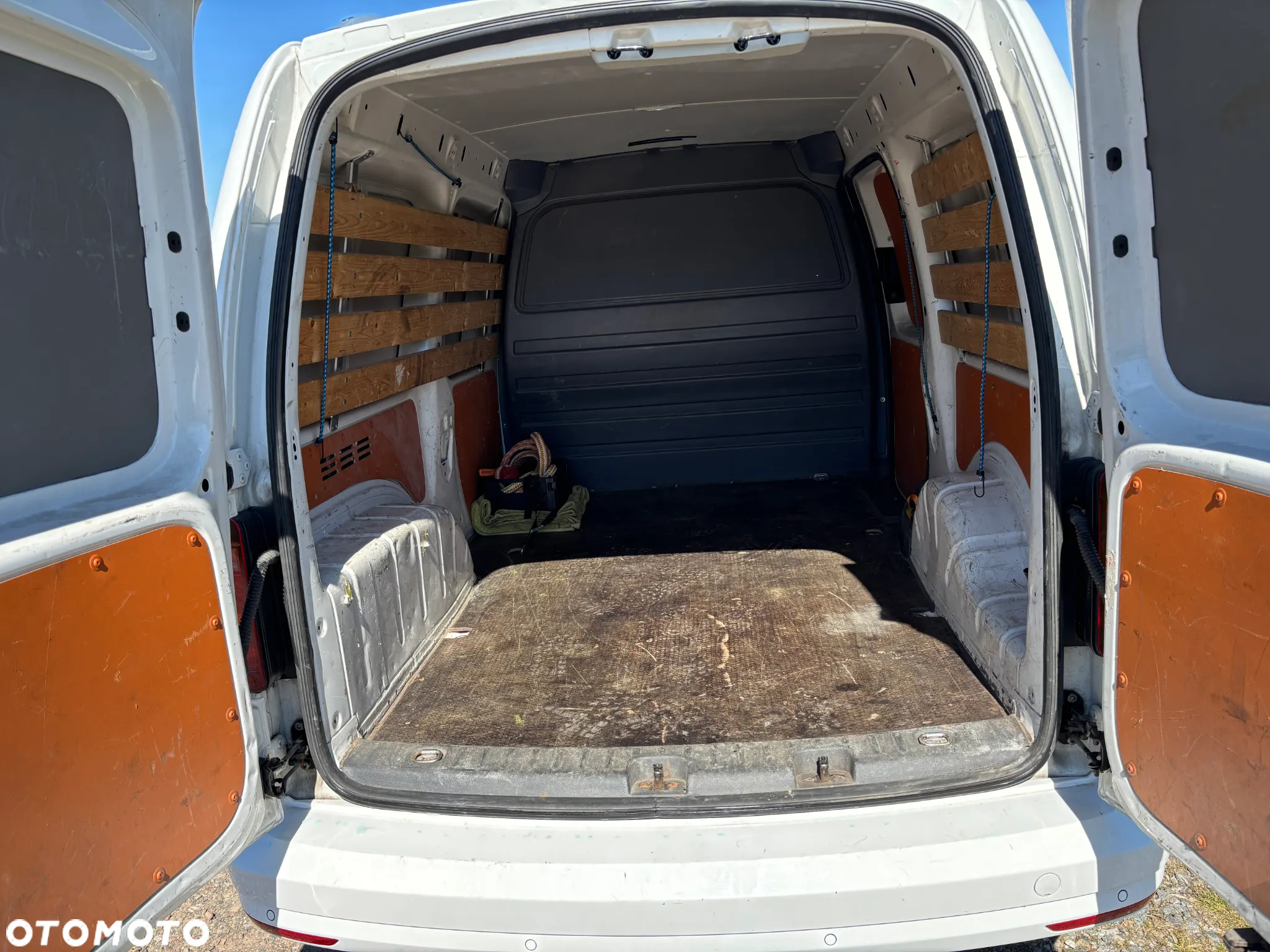 Volkswagen CADDY MAXI - 8