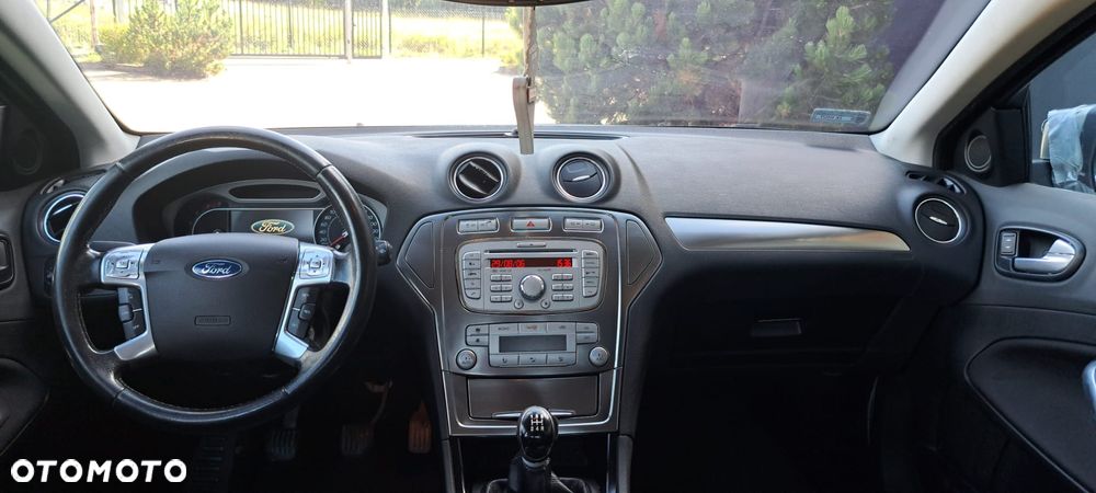 Ford Mondeo - 8