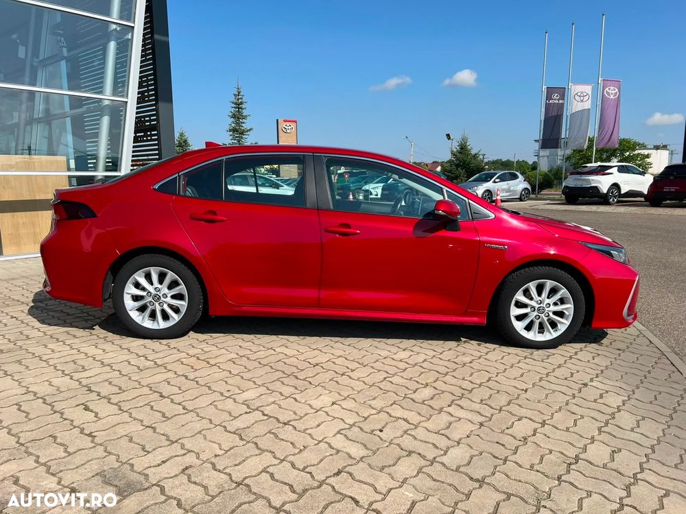 Toyota Corolla 1.8 HSD Dynamic - 3
