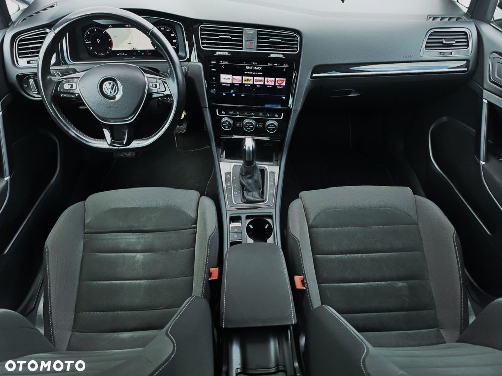 Volkswagen Golf Variant 2.0 TDI SCR DSG R-Line - 16